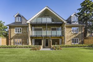 Rear Communal Garden- click for photo gallery